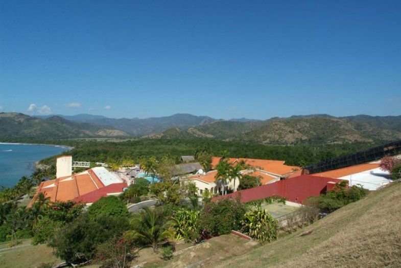 Brisas Los Galeones Hotel Chivirico Exterior photo